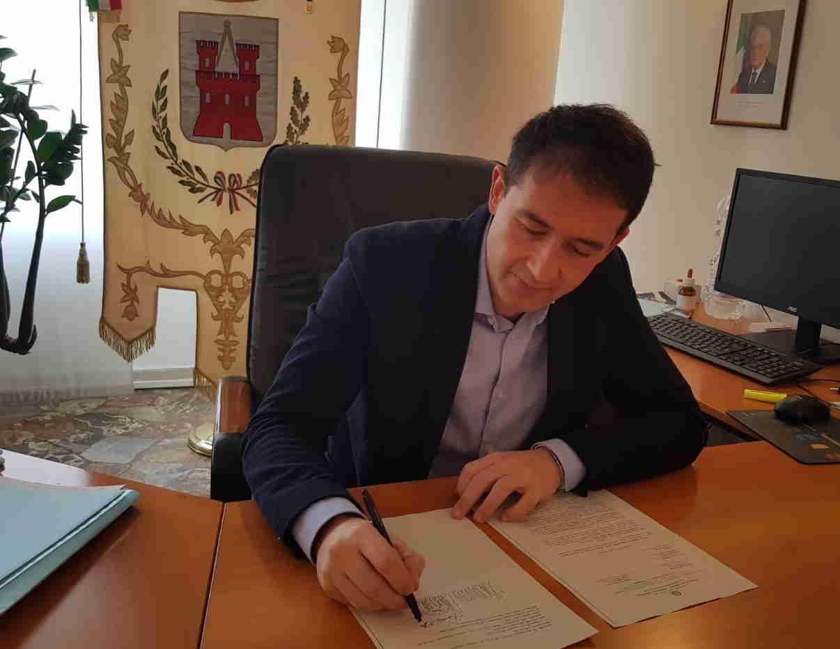 Elettrodotto di via Sottocorno: firmato l’atto di servitù dal Comune a Terna per l’interramento