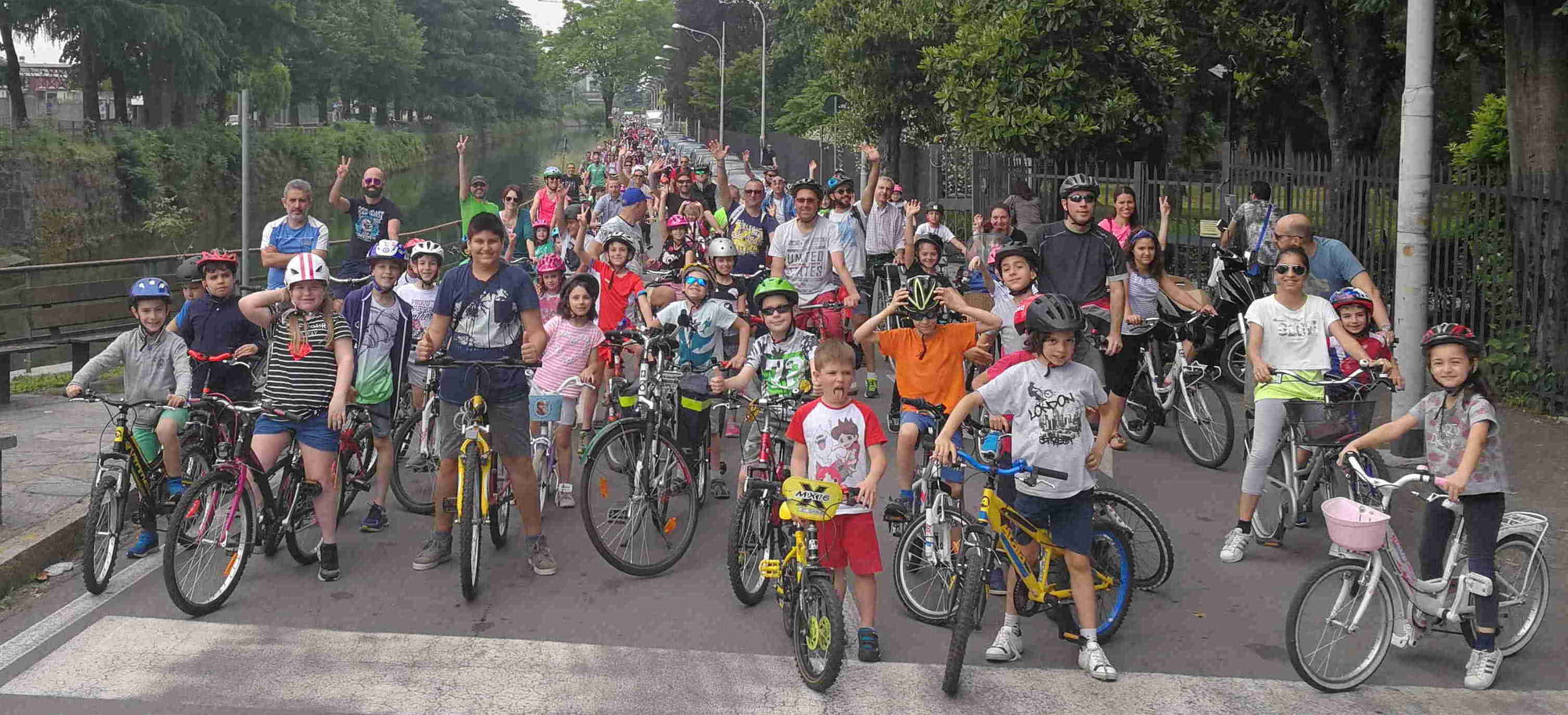 La carica dei bimbi in bici: una grande festa per le famiglie