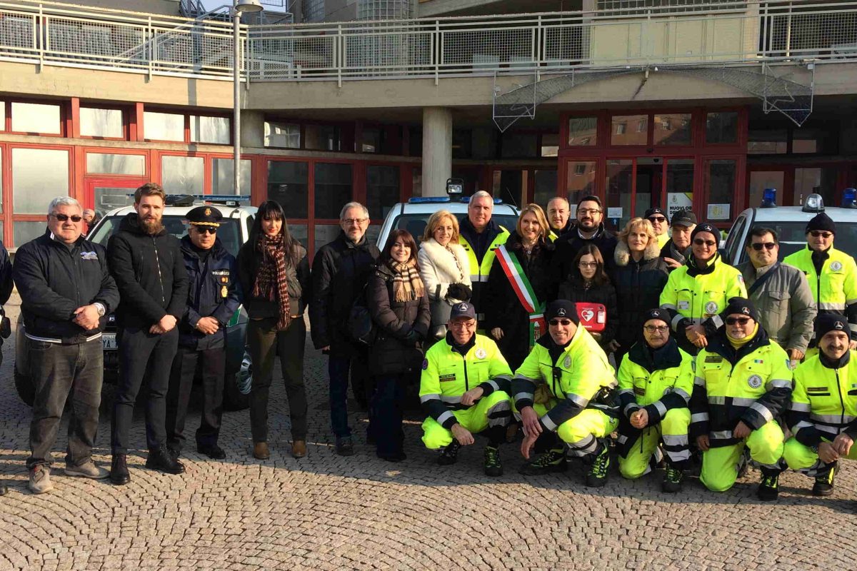 Protezione Civile: consegnati un nuovo pickup e un defibrillatore