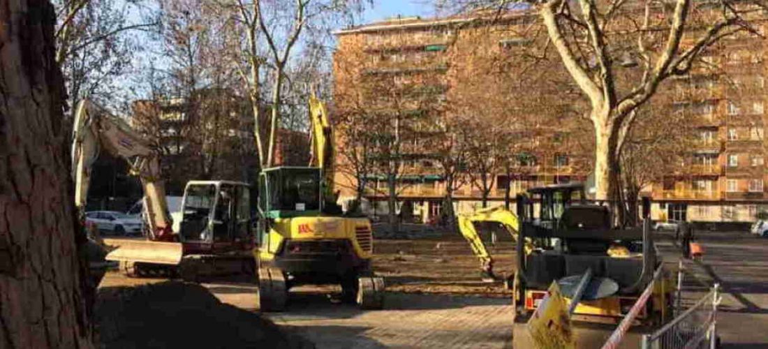 Pioltello, prima settimana di lavoro in piazza del Mercato