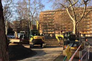 Pioltello, prima settimana di lavoro in piazza del Mercato
