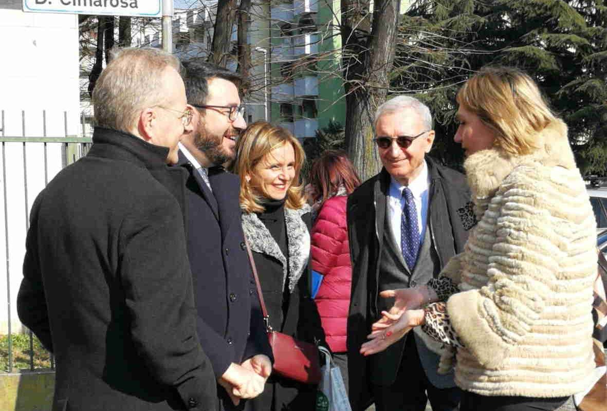 La sindaca Ivonne Cosciotti accompagna il Prefetto Renato Saccone in visita al Satellite