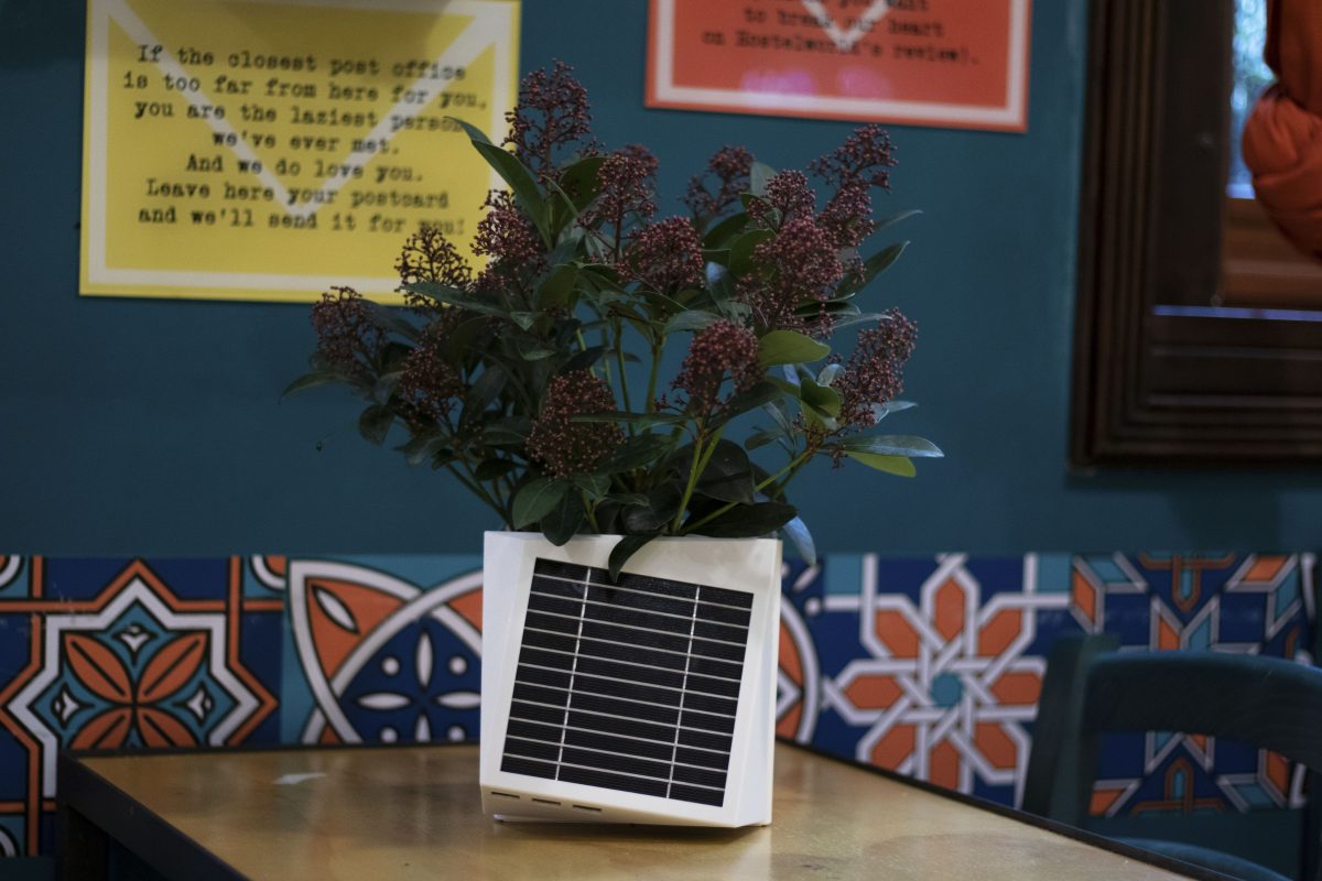 A Milano nasce Arianna, il vaso da balcone per combattere l’inquinamento