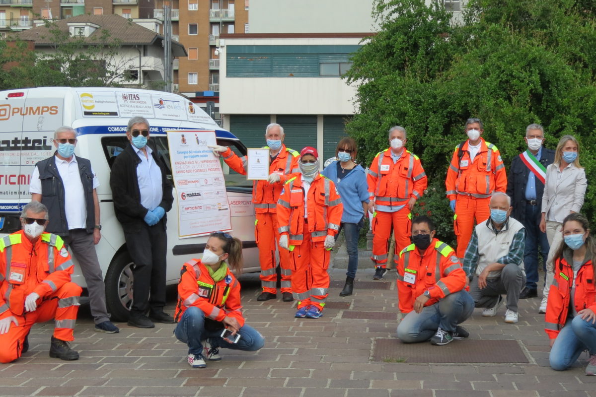 Un mezzo per il trasporto di utenti disabili e con maggiori difficoltà
