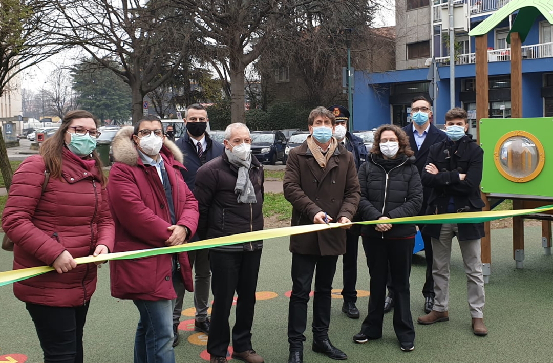 Riqualificate le aree giochi di quattro parchi della città