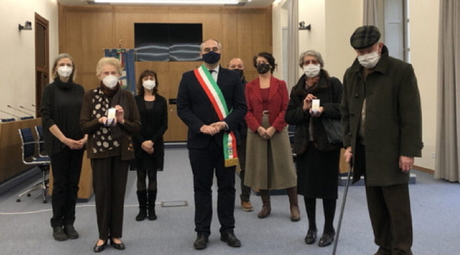 Il Sindaco consegna le Medaglia d’Onore alle famiglie di Mario Balconi e Adelchi Lanterna
