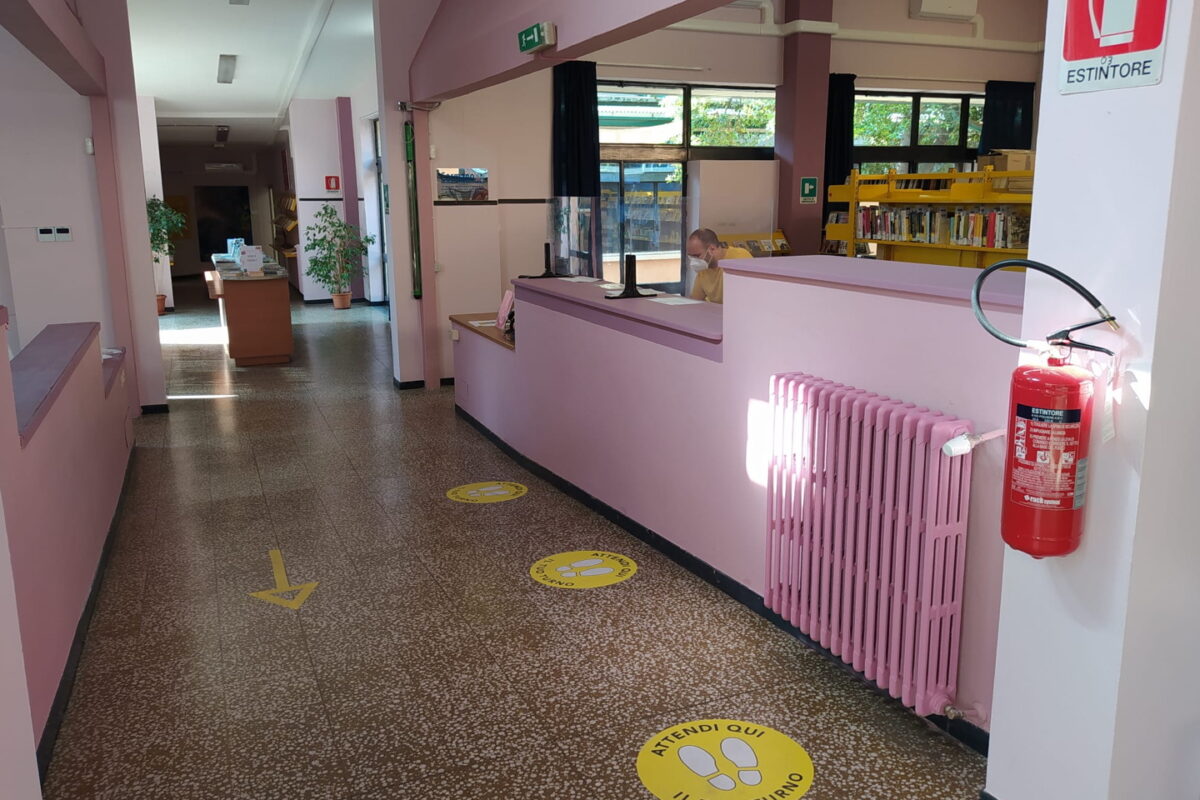 Climatizzazione e restyling: riapre la biblioteca