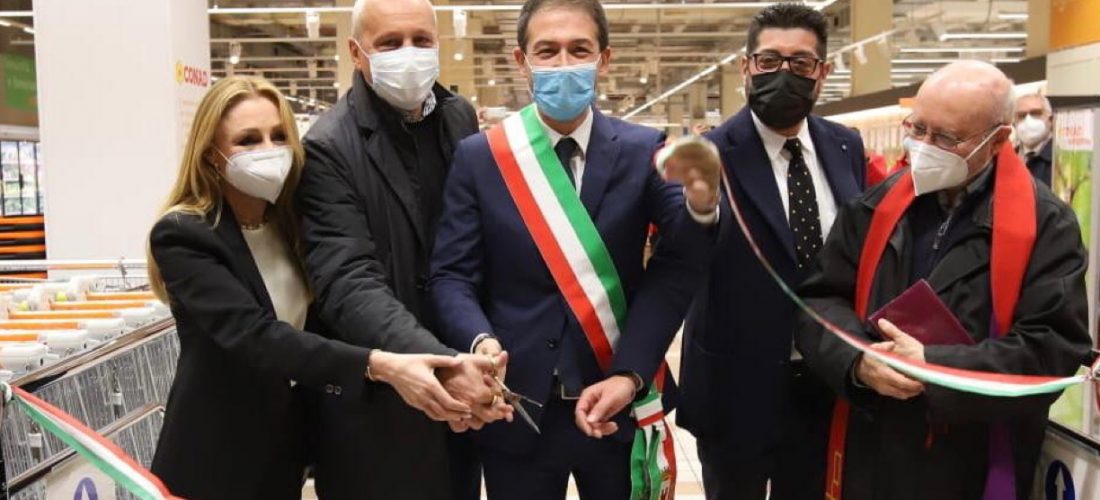 Nel Centro Commerciale Vulcano di Sesto, ha aperto il nuovo Superstore Conad: posti di lavoro, tanta qualità e servizi innovativi