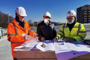 Sopralluogo nel cantiere dell’A4 per definire i dettagli degli arredi della piazza sopraelevata