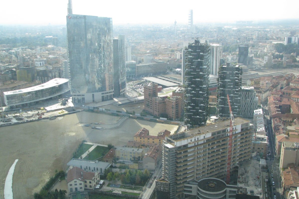 La crescita del PIL lombardo si riduce al +2,6% per il 2022, ma  ritorna entro l’anno ai livelli pre Covid