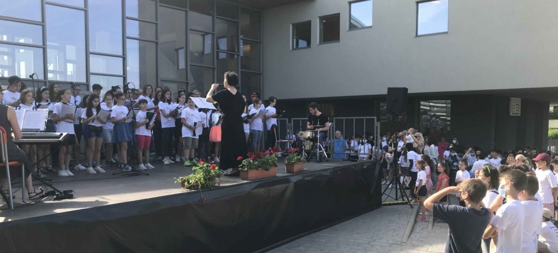 E’ bella la Scuola per chi cammina insieme: l’Istituto l’Aurora festeggia 40 anni