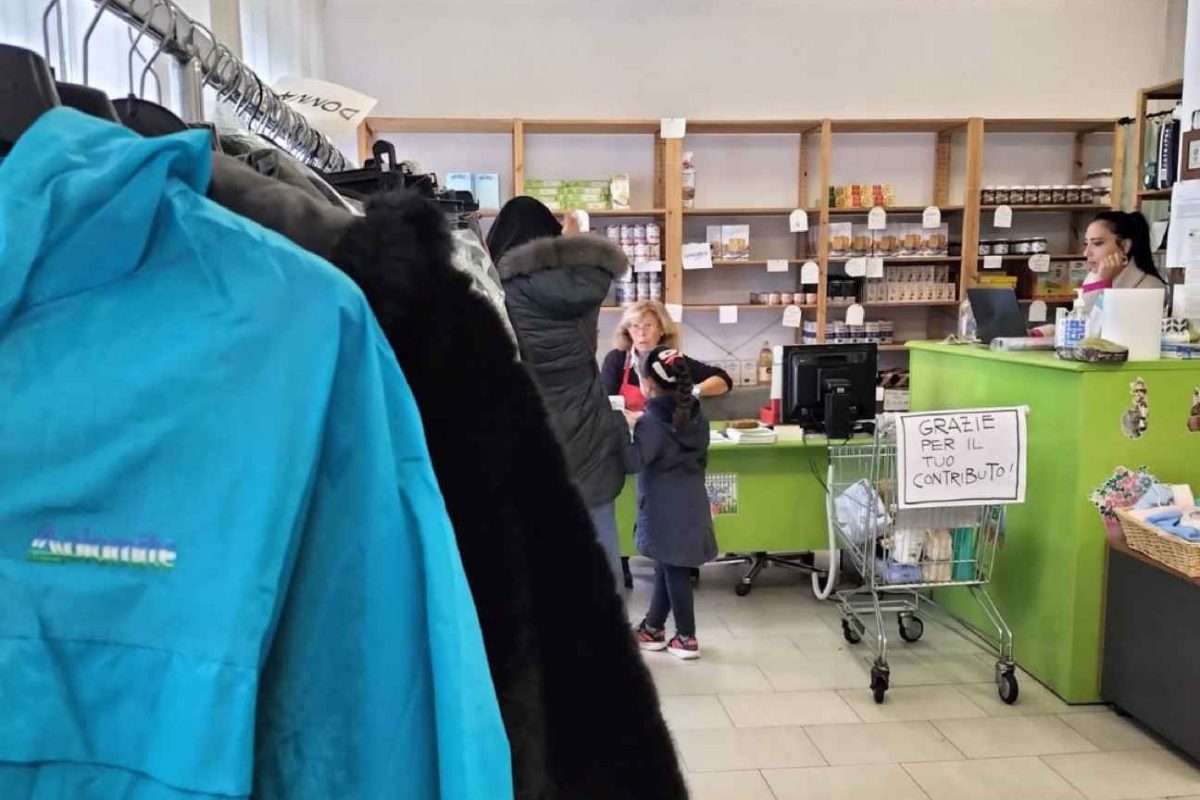 Il Social Market Nord Milano organizza il mercatino di Natale