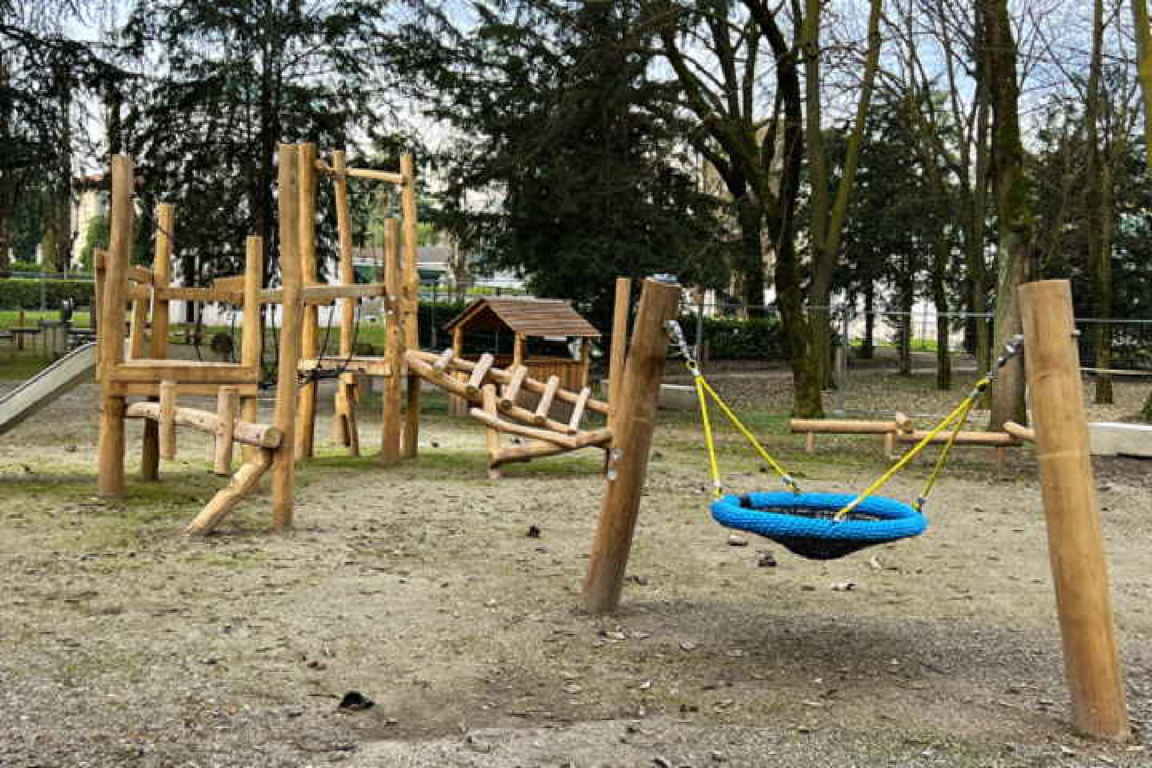 Una nuova area giochi nel parco di Villa Ghirlanda