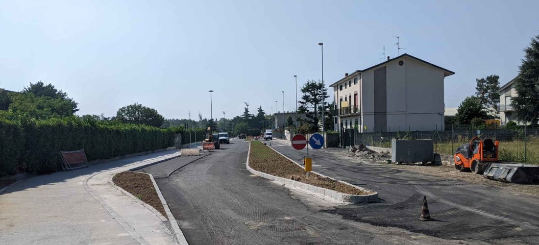 In estate, cantieri e lavori per la riqualificazione e la manutenzione di scuole, centri sportivi, parchi e strade