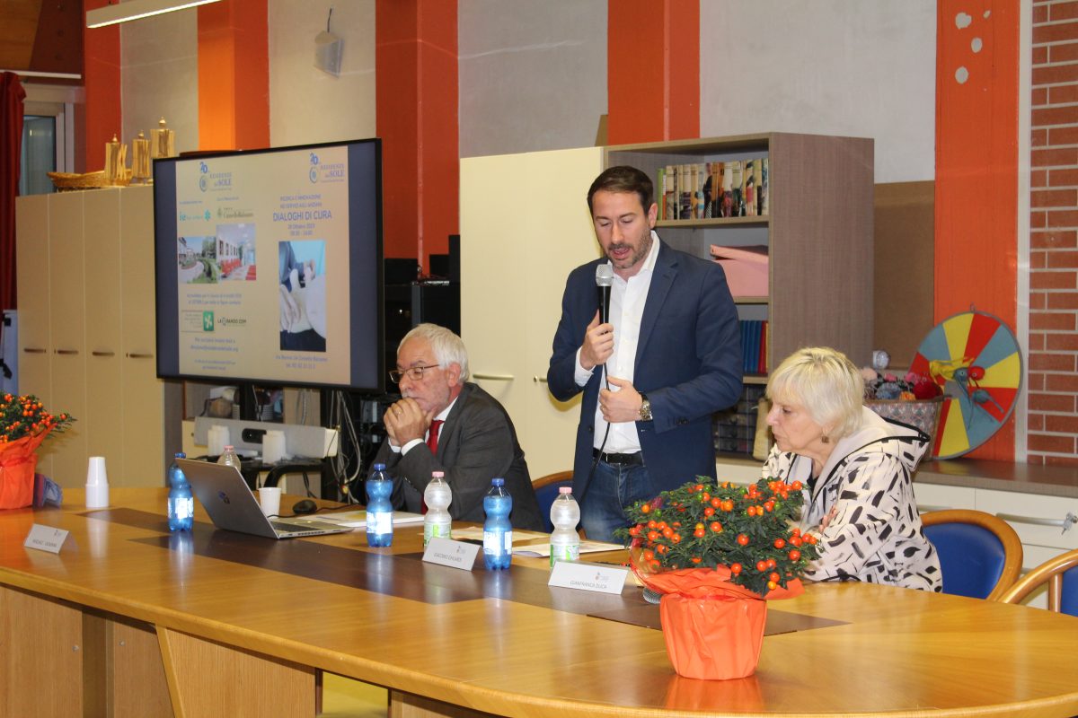 La sperimentazione alle Residenze del Sole: dal Social Robot HIRO ai nuovi cibi contro la disfagia