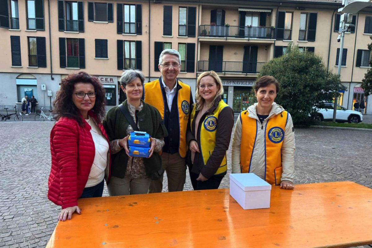 Grande successo per l’iniziativa dei Lions ‘Una mela per chi ha fame’