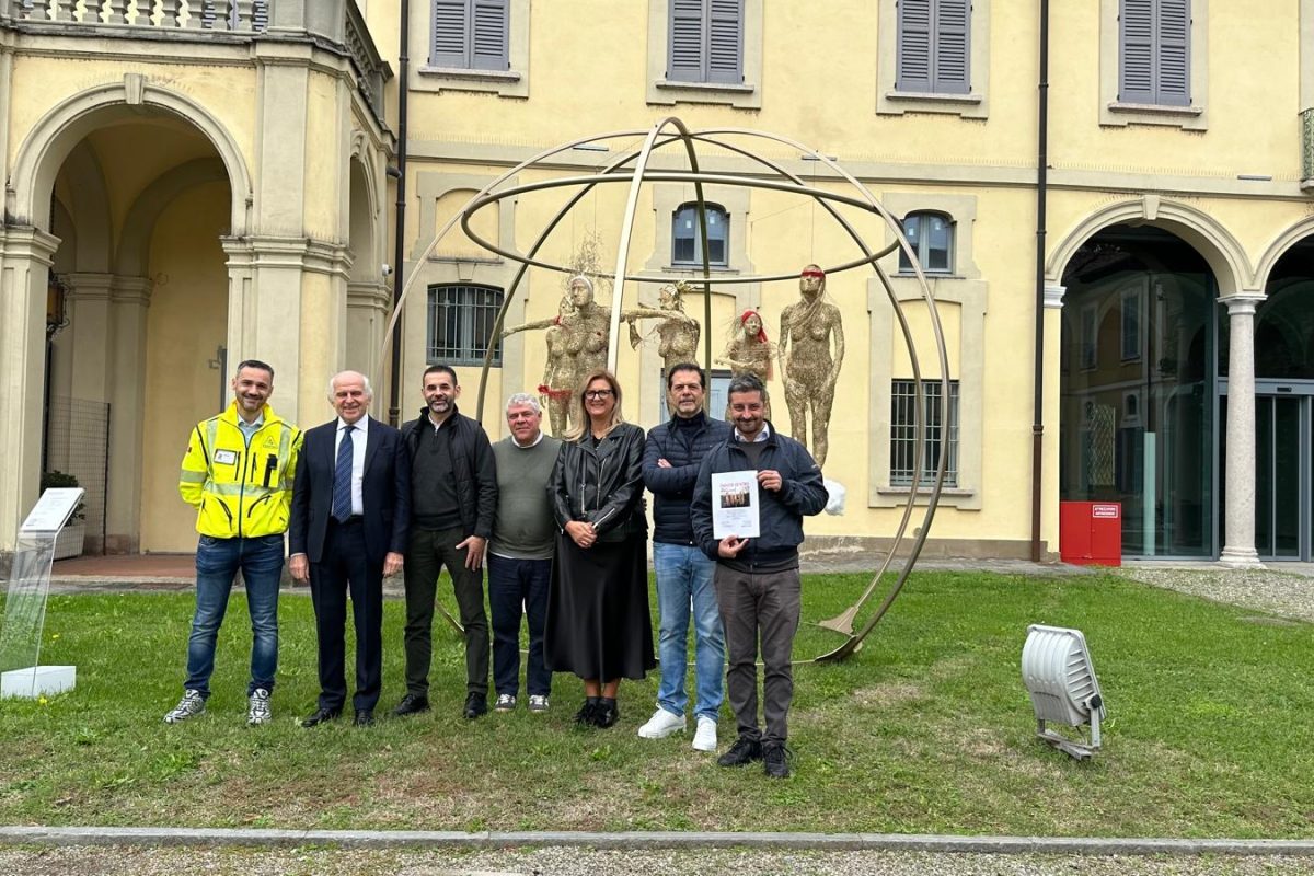 ‘Omaggio a Ilenia’: BCC Milano espone la scultura itinerante contro la violenza di genere