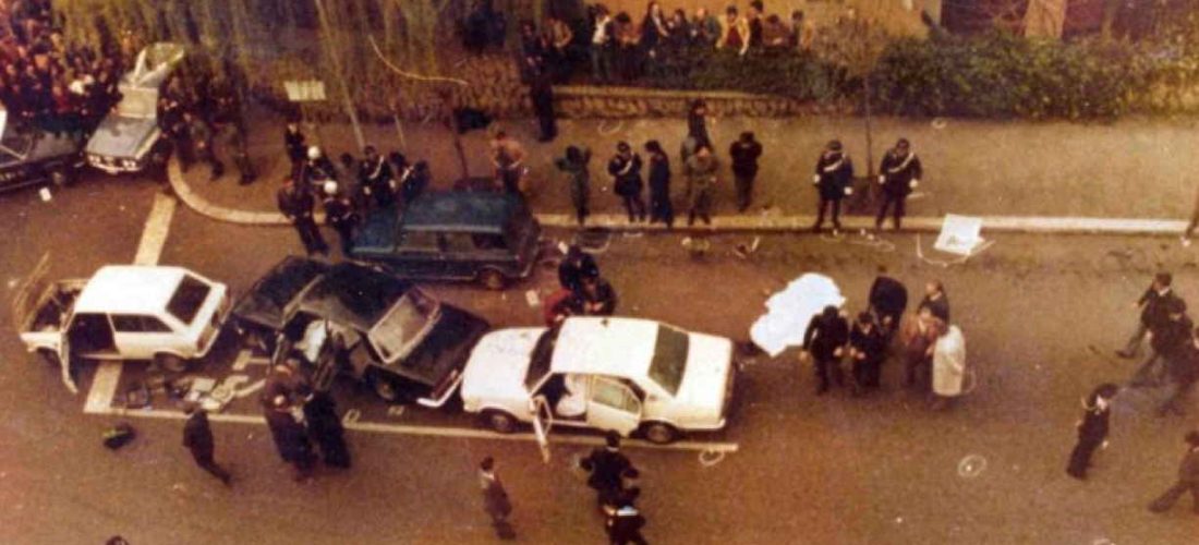 “1978, Corpi e Fantasmi”: l’anno di Aldo Moro, John Travolta, tre Papi e troppi desaparecidos