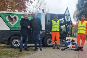CEM Ambiente, pulizia di ciclabili e piazze: arriva il Green Team