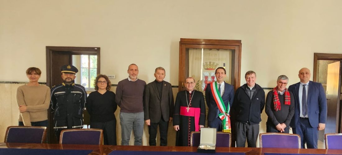 Monsignor Delpini in visita a Sesto San Giovanni