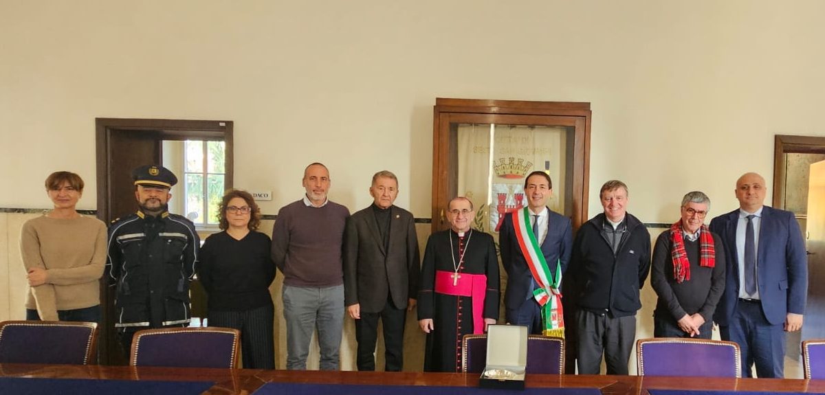 Monsignor Delpini in visita a Sesto San Giovanni