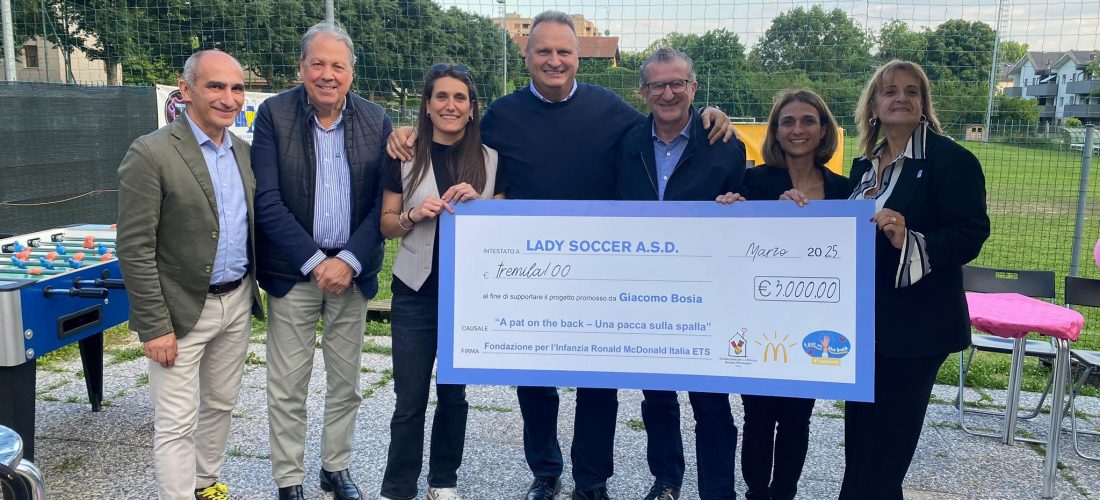 Fondazione per l’Infanzia Ronald McDonald supporta LadySoccer ASD di Cinisello Balsamo con l’iniziativa “Una pacca sulla spalla”