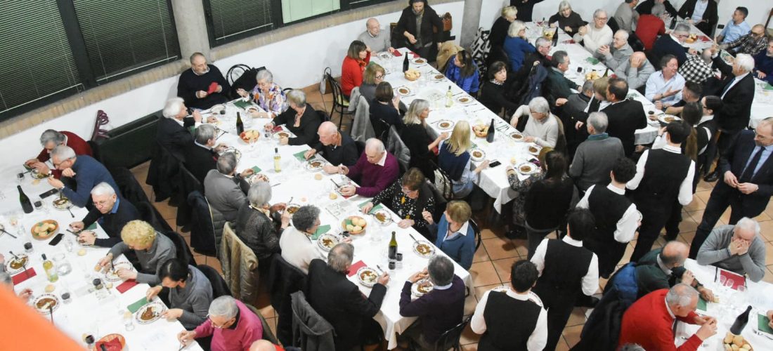 Cena della Festa dell’Uffizi de Cinisel: successo per l’edizione 2026 dei Pescaluna