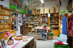La bottega equo-solidale ‘Sconfinando’ festeggia 30 anni di attività
