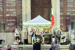 Piazza Petazzi gremita oltre ogni aspettativa: una straordinaria giornatadi musica, cultura e partecipazione