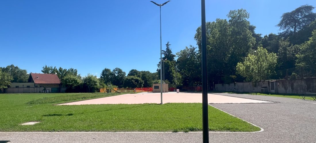 Taglio del nastro in via De Ponti per la nuova area feste