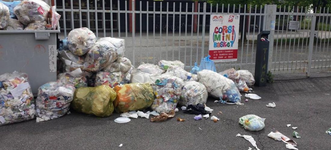 Lotta dura contro gli incivili dei rifiuti