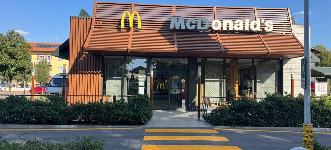 Il McDonald’s di Sesto accanto all’Oratorio Sant’Andrea per sostenere lo Sportello di ascolto e sostegno psicologico